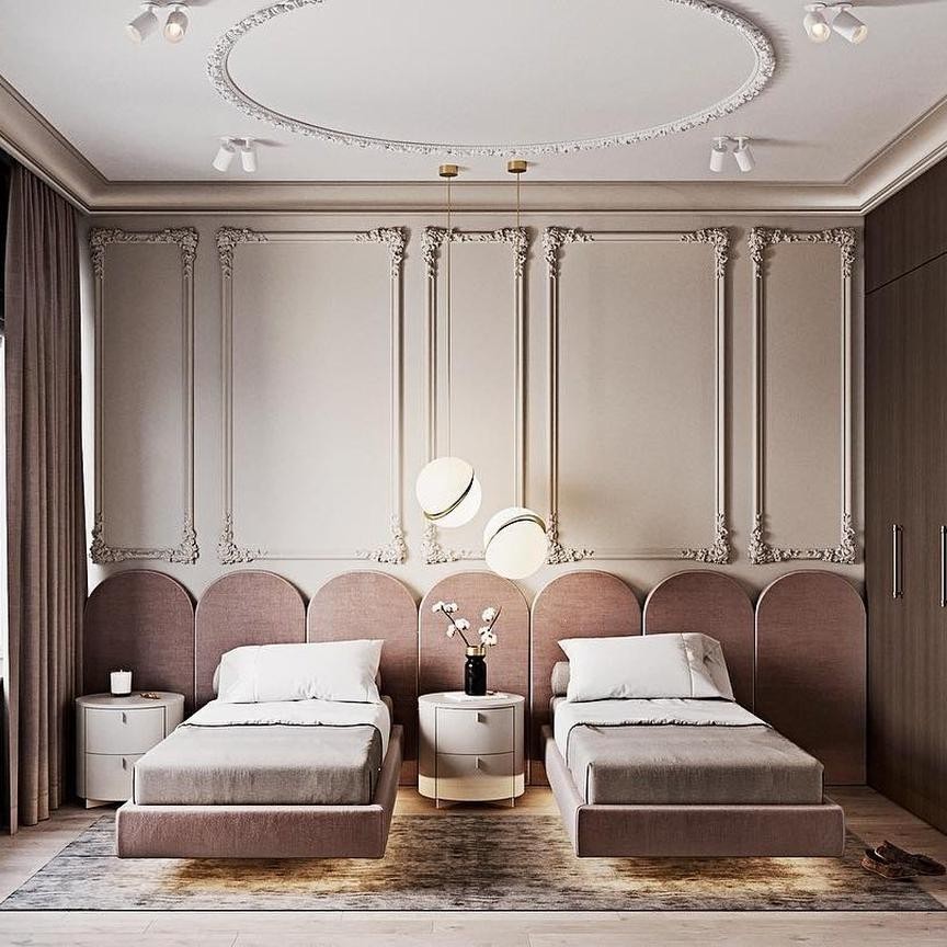 Crescent pendant lamp