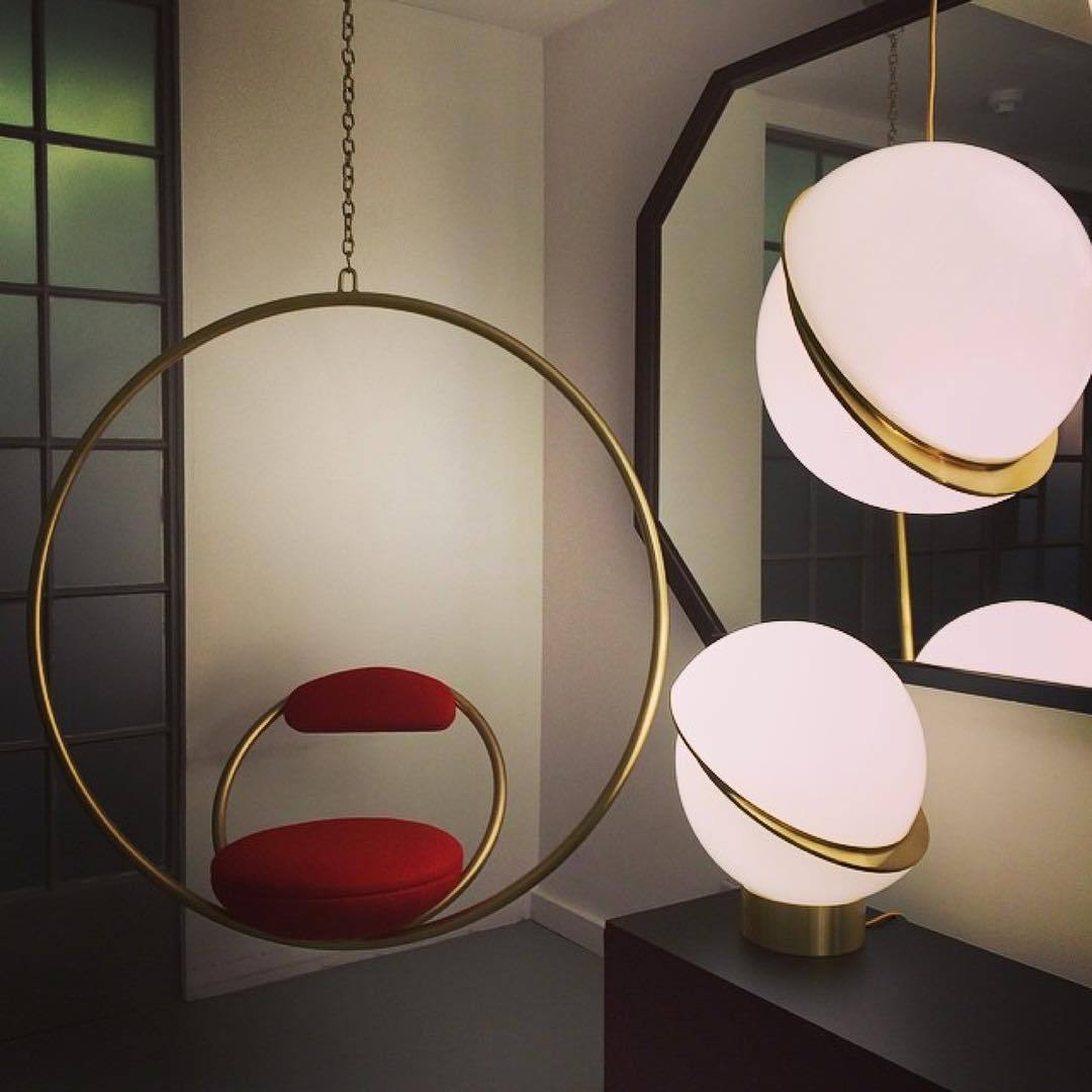 Crescent pendant lamp