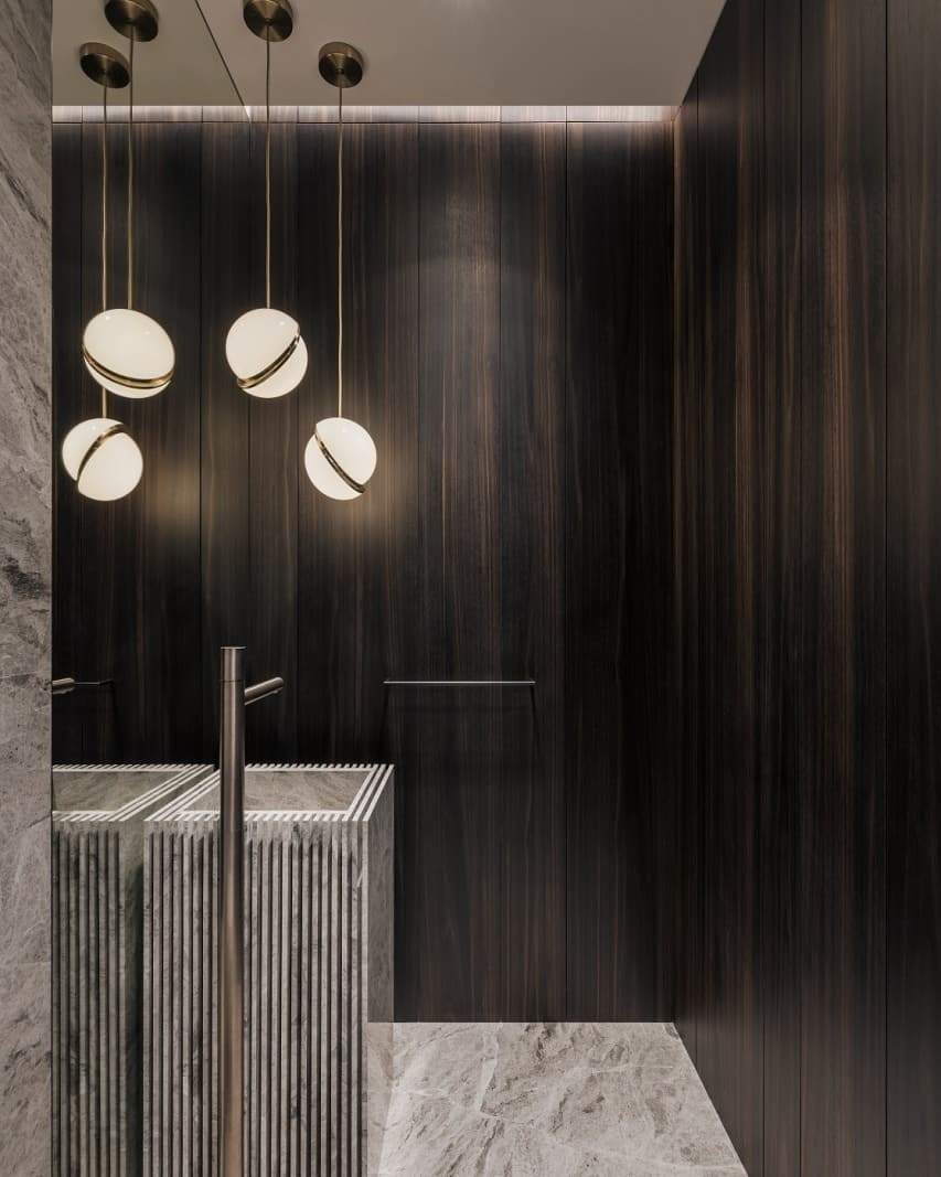 Crescent pendant lamp